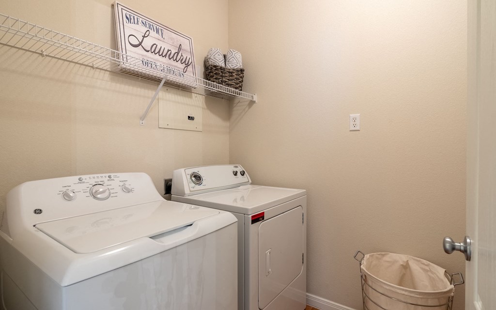 In home washer and dryer at The Park at Monterey Oaks, Texas